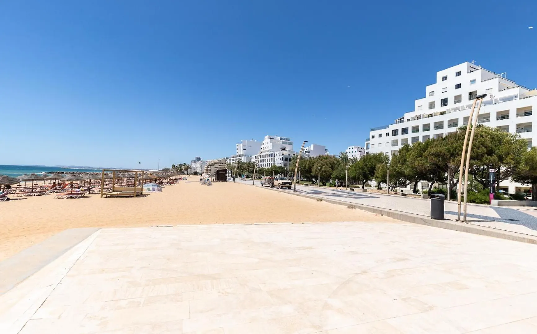Superb Front Beach Carteia Flat Quarteira 0*,  Portekiz