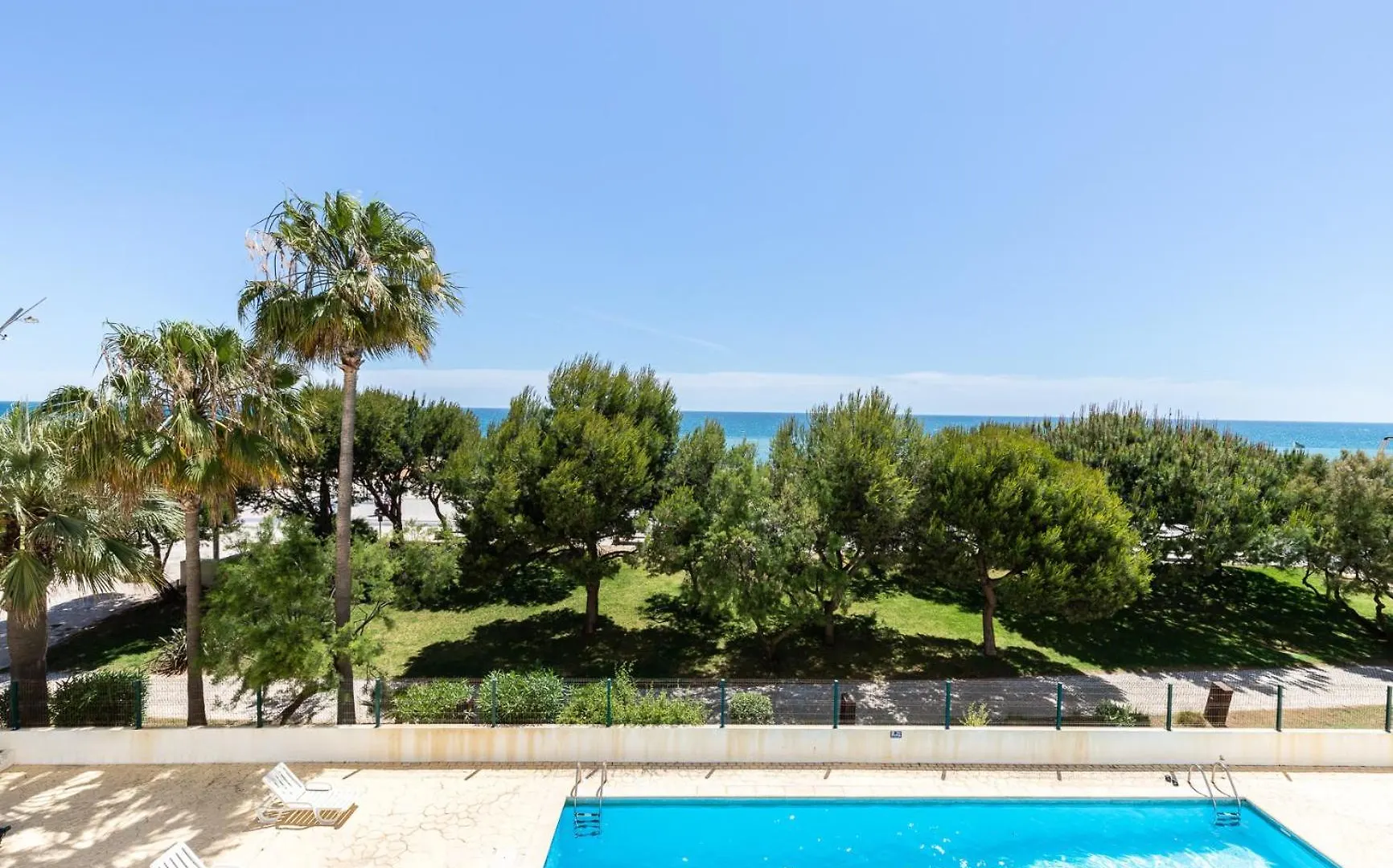 Superb Front Beach Carteia Flat Quarteira Apartment